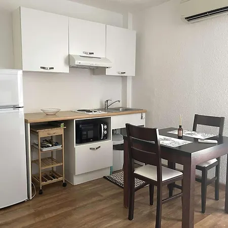 Appartement Climatise Avec Piscine Et Parking A Saint-florent - Fr-1-650-41 Saint-Florent (Corsica)